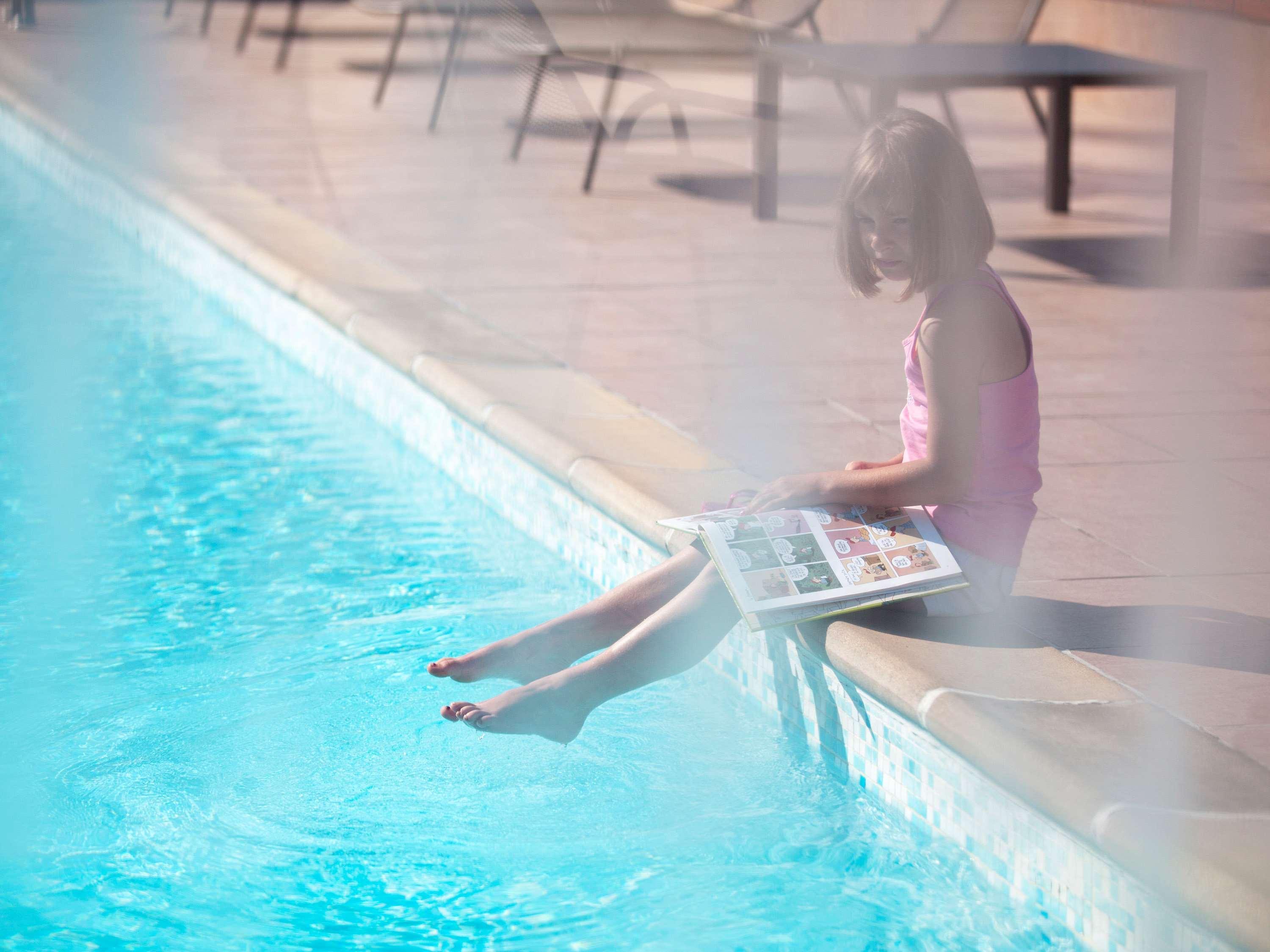 Ibis Styles Marseille Aeroport Hotel Vitrolles  Bagian luar foto