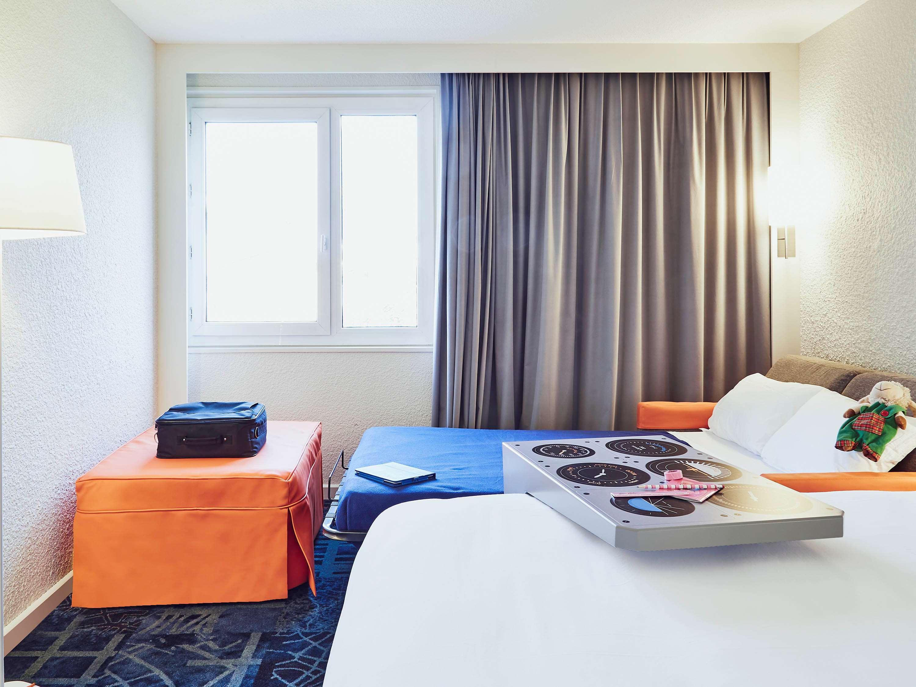 Ibis Styles Marseille Aeroport Hotel Vitrolles  Bagian luar foto