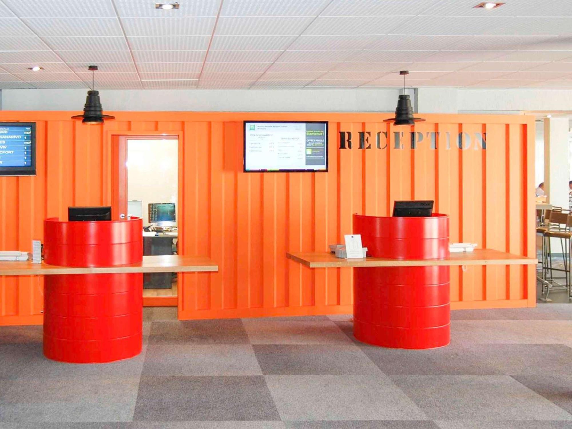 Ibis Styles Marseille Aeroport Hotel Vitrolles  Bagian luar foto