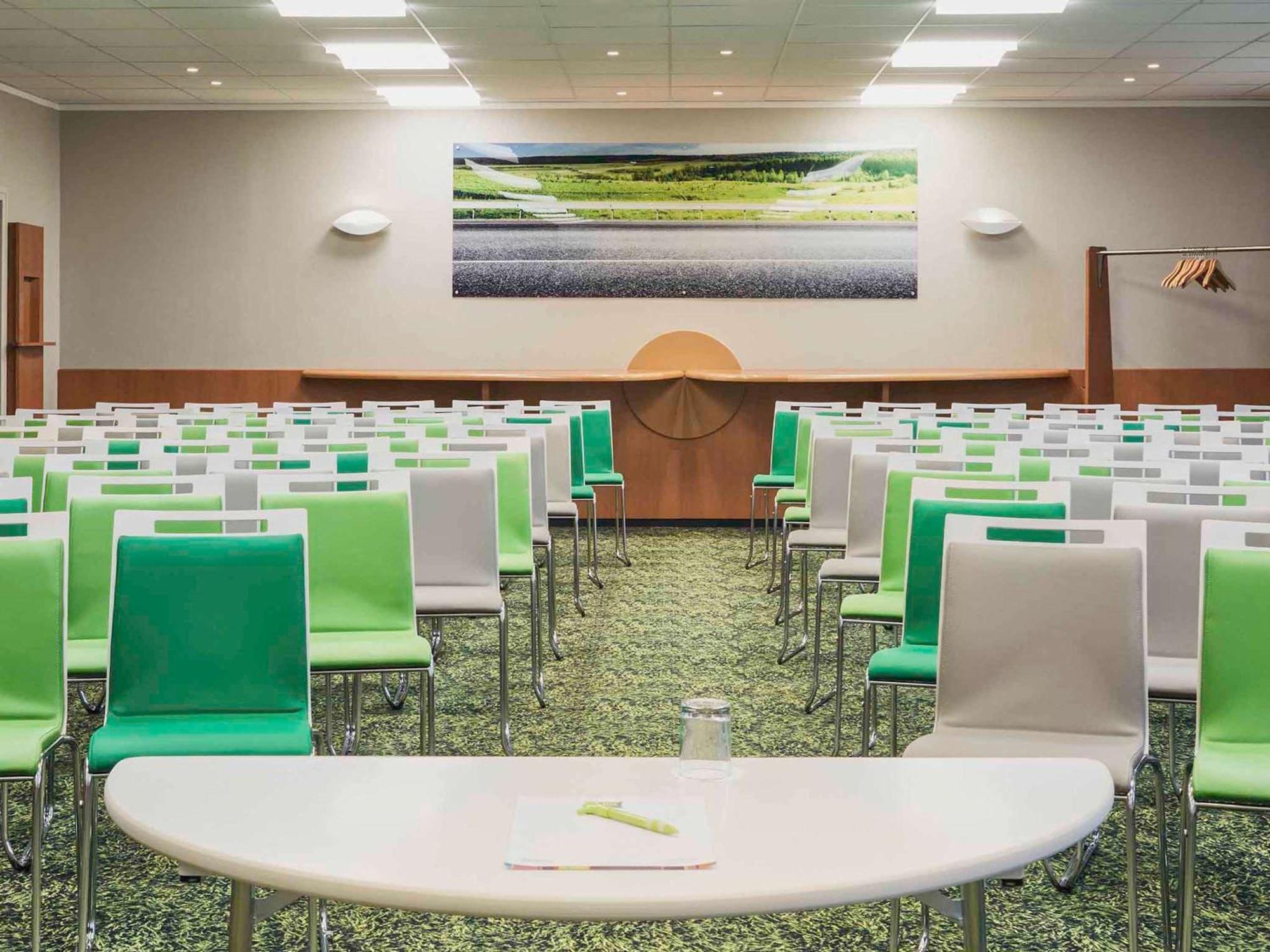 Ibis Styles Marseille Aeroport Hotel Vitrolles  Bagian luar foto