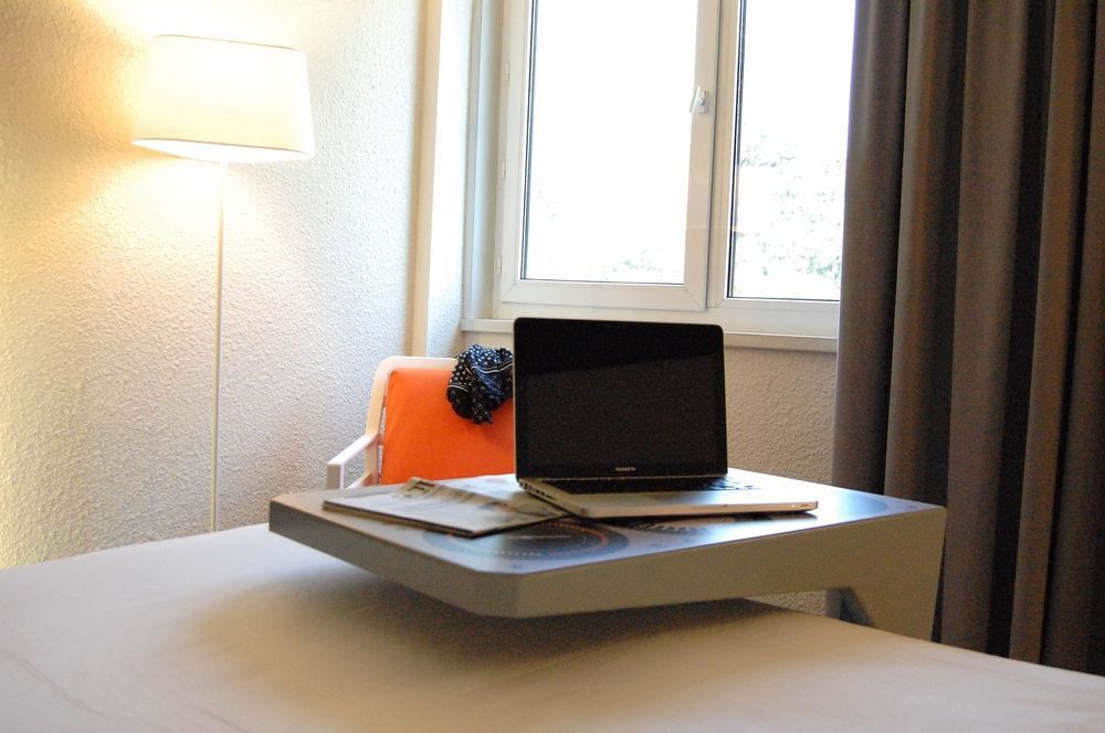 Ibis Styles Marseille Aeroport Hotel Vitrolles  Bagian luar foto